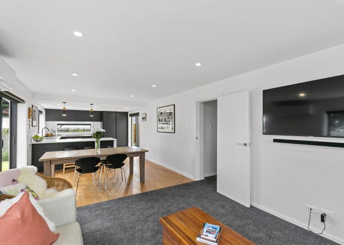  at 98 Kaikoura Street, Maupuia, Wellington