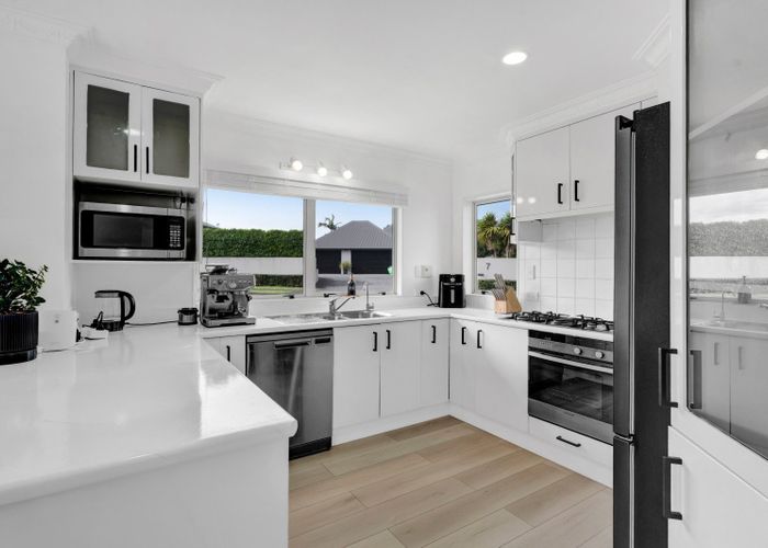  at 4 Adam Lile Drive, Highlands Park, New Plymouth, Taranaki