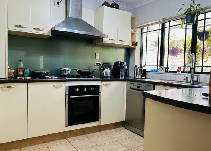  at 13 Eastland Road, Flat Bush, Auckland