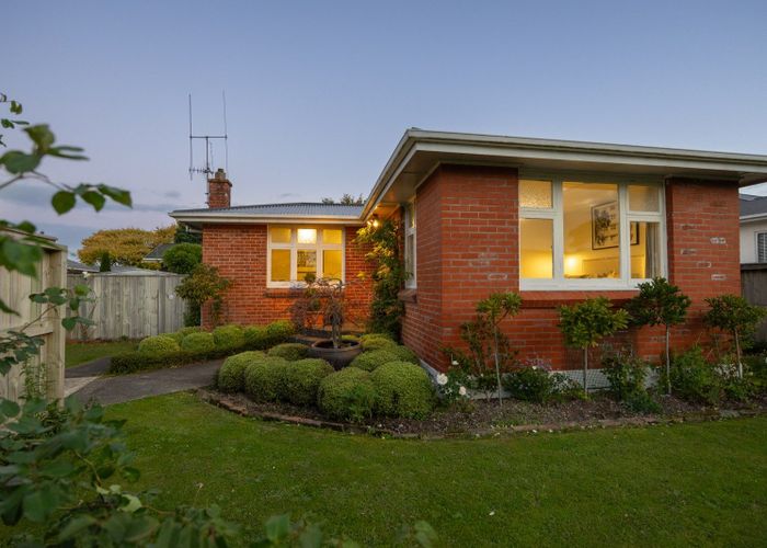 at 16 Aberdeen Avenue, Takaro, Palmerston North