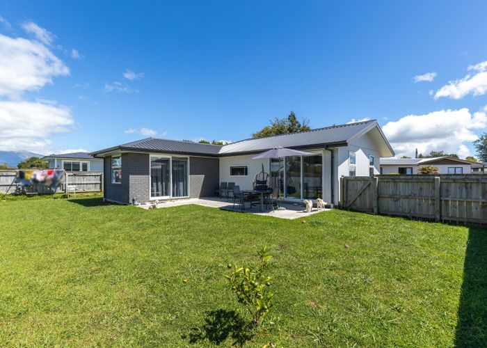  at 6 Toutouwai Lane, Inglewood, Inglewood