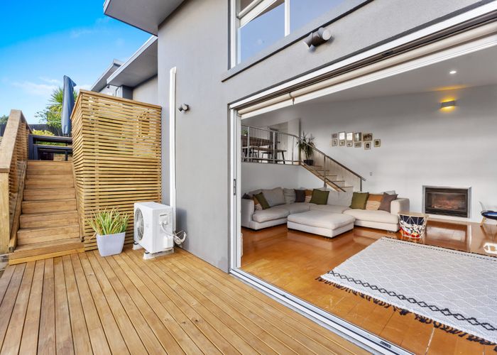  at 20 Admirals Court Drive, Greenhithe, Auckland