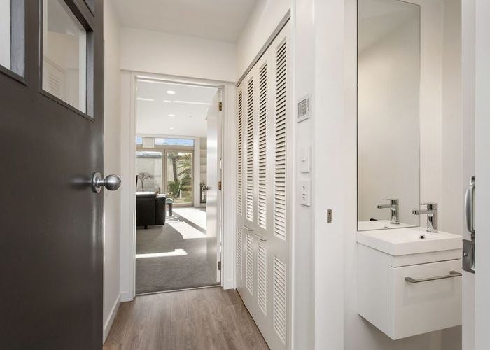  at 2/45 Chester Street West, City Centre, Christchurch City, Canterbury