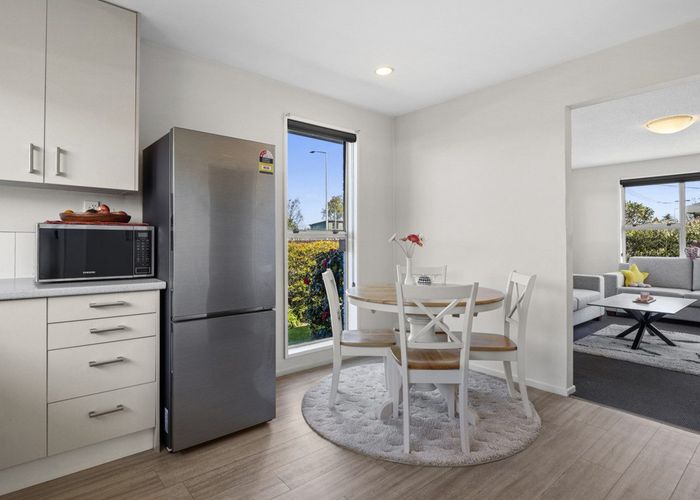  at 1/125 Prestons Road, Redwood, Christchurch