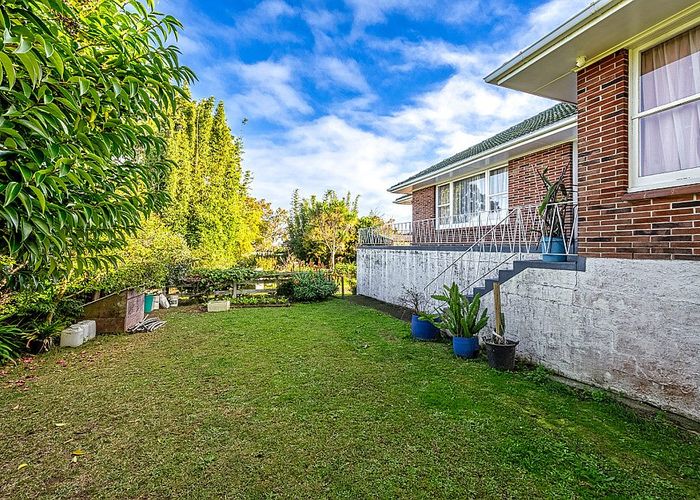  at 1 Union Road, Howick, Auckland