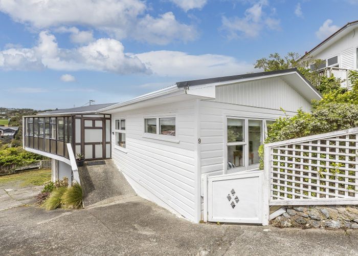  at 9 Blandford Way, Newlands, Wellington