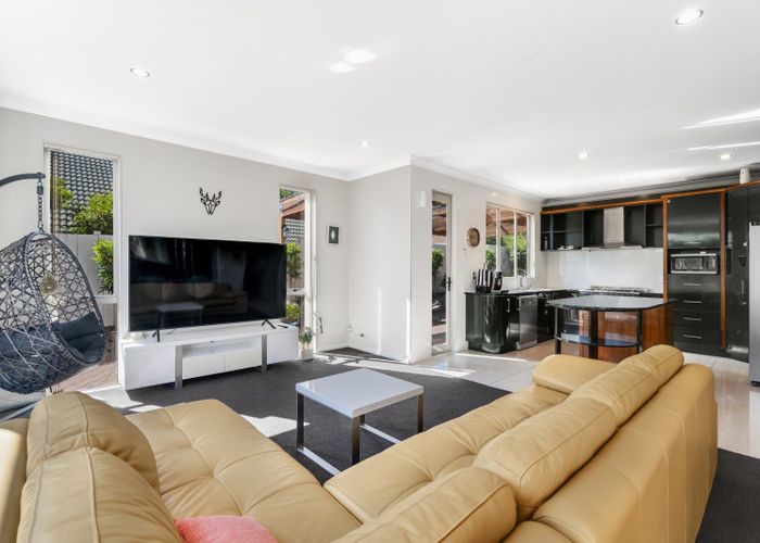  at 28 Cherrywood Crescent, Northpark, Auckland