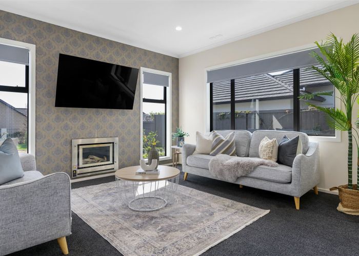 at 3 Cordelia Court, Flagstaff, Hamilton