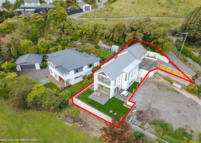  at 2/1 The Brae, Mount Pleasant, Christchurch City, Canterbury