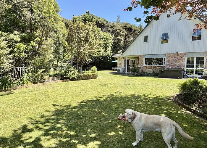  at 35 Ravenstone Place, Chatswood, North Shore City, Auckland