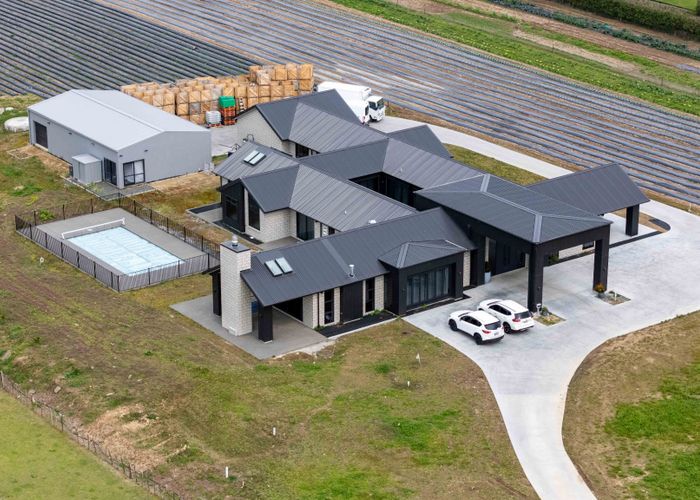  at 275 Racecourse Road, Cambridge, Cambridge