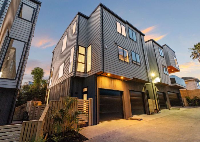  at 11/27 Hastings Road, Mairangi Bay, North Shore City, Auckland