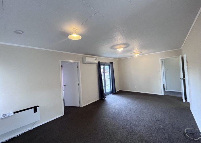  at 9 Norval Street, Henderson, Waitakere City, Auckland
