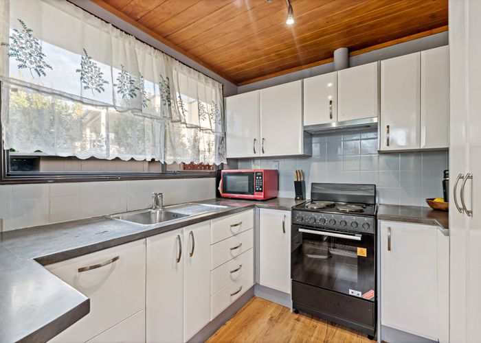  at 19 Posa Avenue, Henderson, Waitakere City, Auckland