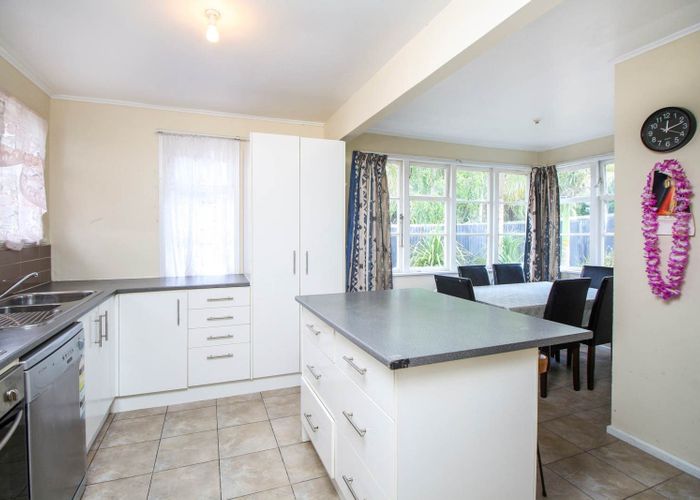  at 14 Stewart Avenue, Panmure, Auckland City, Auckland