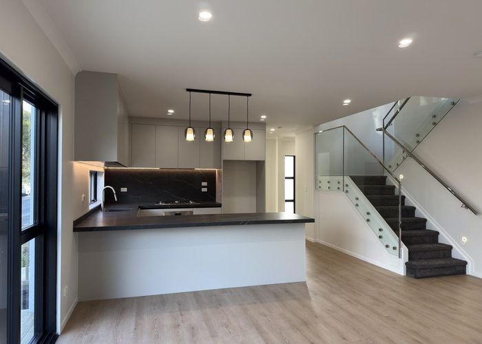  at 1/137 Clovelly Road, Bucklands Beach, Manukau City, Auckland