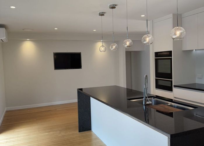  at 6 Kenyon Avenue, Mount Eden, Auckland