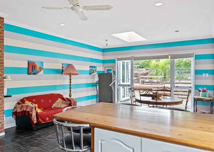 at 39 Dale Road, Raumati South, Paraparaumu