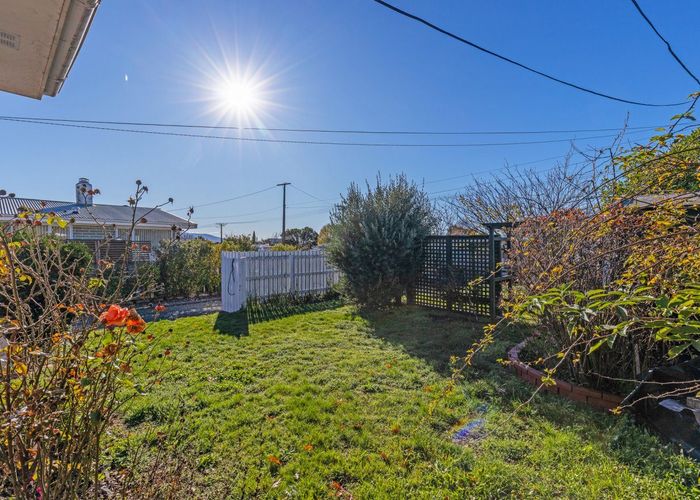  at 2/280 Scott Street, Redwoodtown, Blenheim, Marlborough