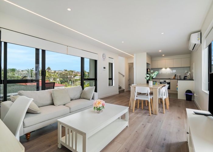  at 3/49 Northboro Road, Belmont, North Shore City, Auckland