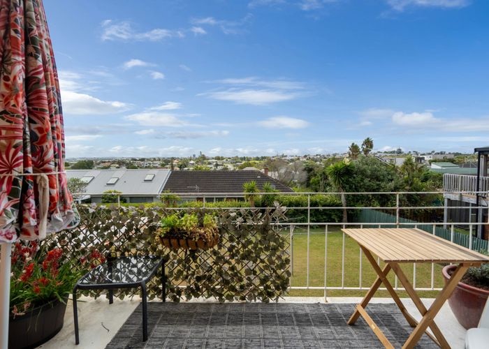  at 4/12 Aramoana Avenue, Devonport, Auckland