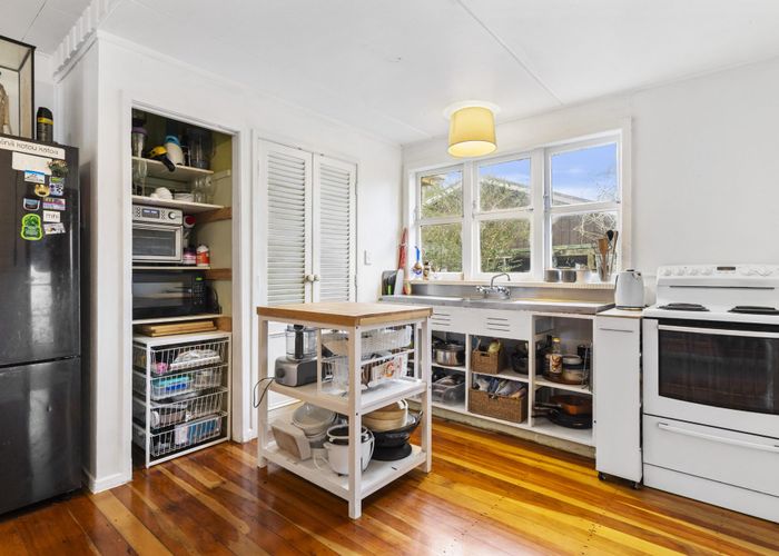  at 1/15 Forest Hill Road, Henderson, Auckland