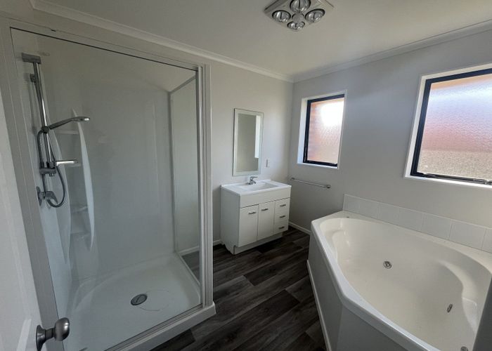  at 10 Cleveland Heights, Kelvin Grove, Palmerston North, Manawatu / Whanganui