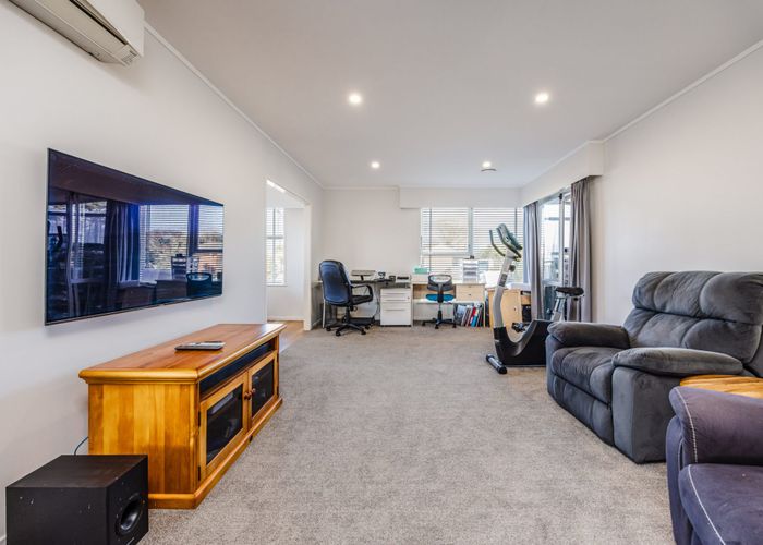  at 9 Ellison Place, Pakuranga Heights, Manukau City, Auckland