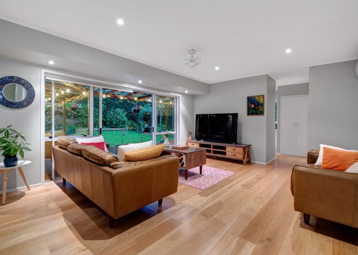  at 10 Seine Road, Forrest Hill, North Shore City, Auckland