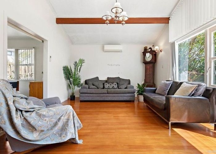 at 25 Ellice Road, Totara Vale, North Shore City, Auckland