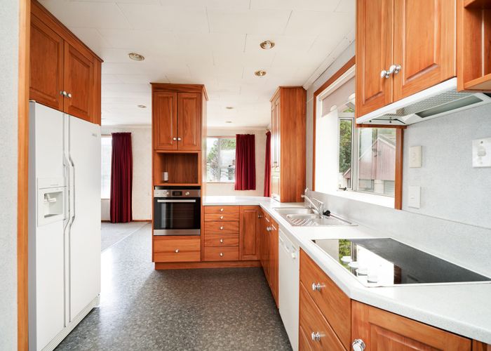 at 102 Wicklow Street, Clifton, Invercargill, Southland