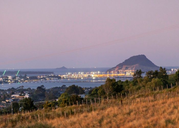  at 418c Kaitemako Road, Welcome Bay, Tauranga, Bay Of Plenty