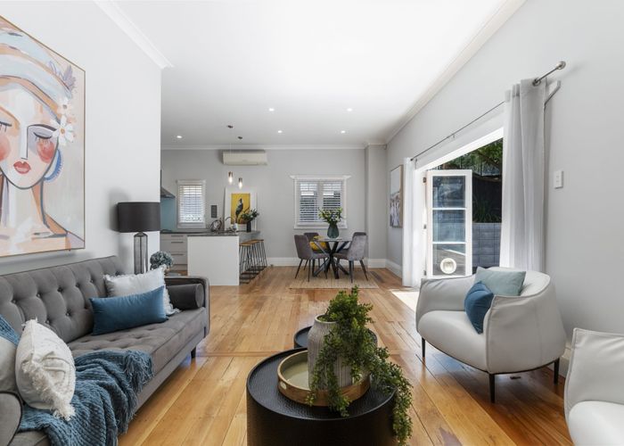  at 4 Athens Road, Onehunga, Auckland
