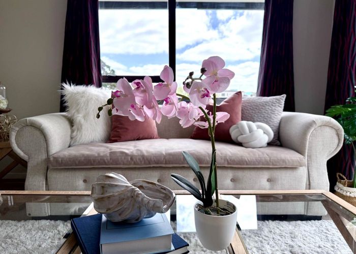  at 2/8 Sunward Rise, Glenfield, North Shore City, Auckland