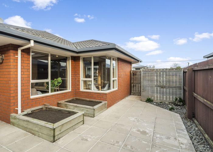  at 33A Daniels Road, Redwood, Christchurch