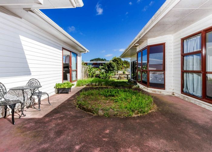  at 134 Colwill Road, Massey, Waitakere City, Auckland