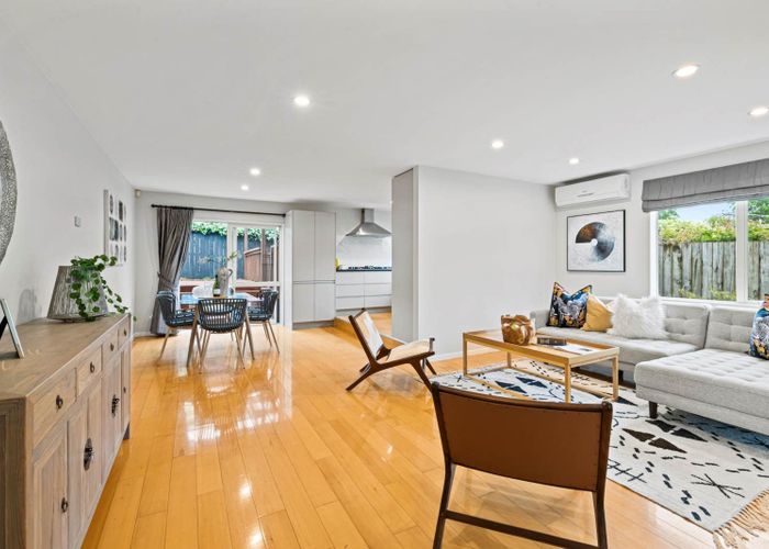 at 114A Lake Road, Northcote, Auckland