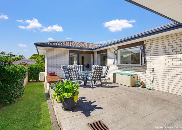  at 102 Buscomb Ave, Henderson, Waitakere City, Auckland