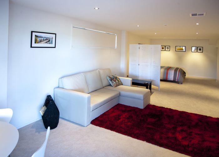  at 2/12 Montrose Terrace, Mairangi Bay, Auckland