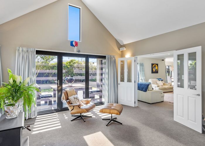  at 7 Oaktree Lane, Bishopdale, Christchurch City, Canterbury