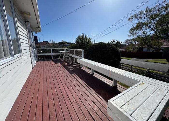  at 2 Novar Place, Point Chevalier, Auckland City, Auckland