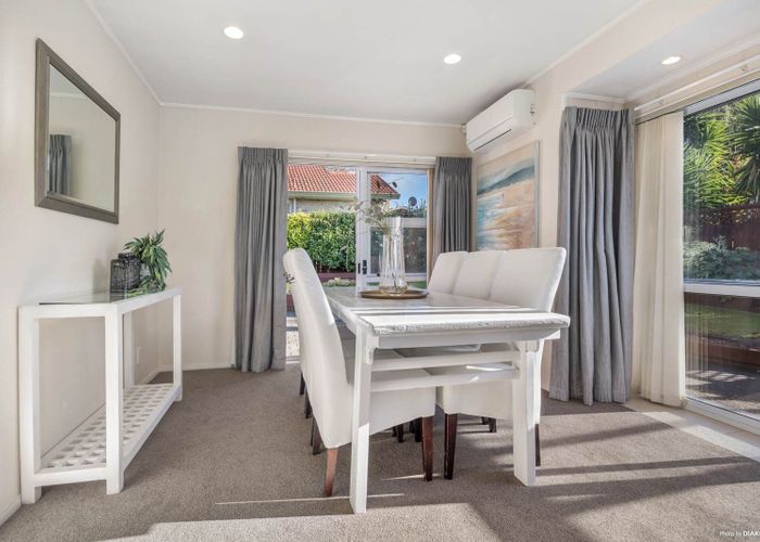  at 2/24 Pajaro Place, Northpark, Manukau City, Auckland