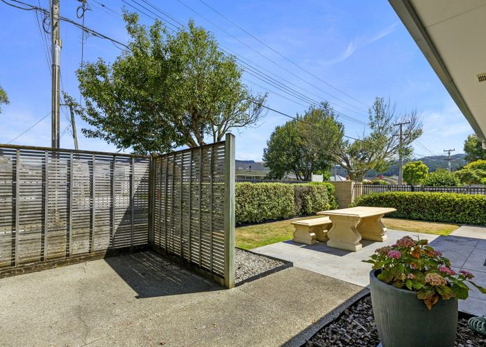  at 27 Fraser Crescent, Elderslea, Upper Hutt