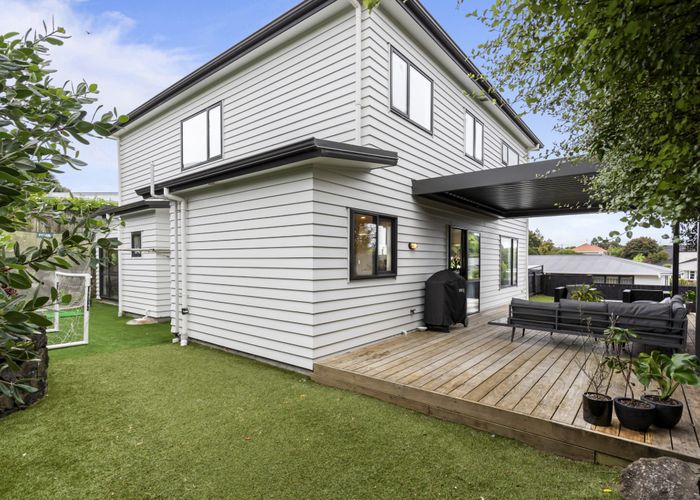  at 8A Carrs Place, Ellerslie, Auckland