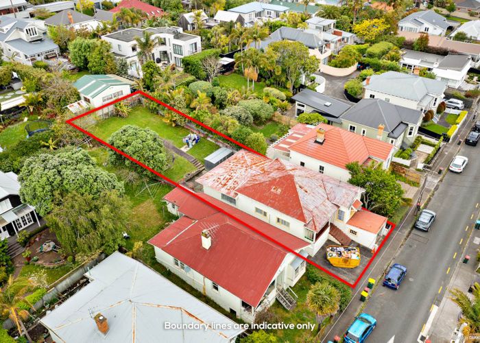  at 8 Peel Street, Westmere, Auckland