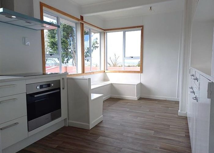  at 20 Roland Hill, Glen Eden, Auckland
