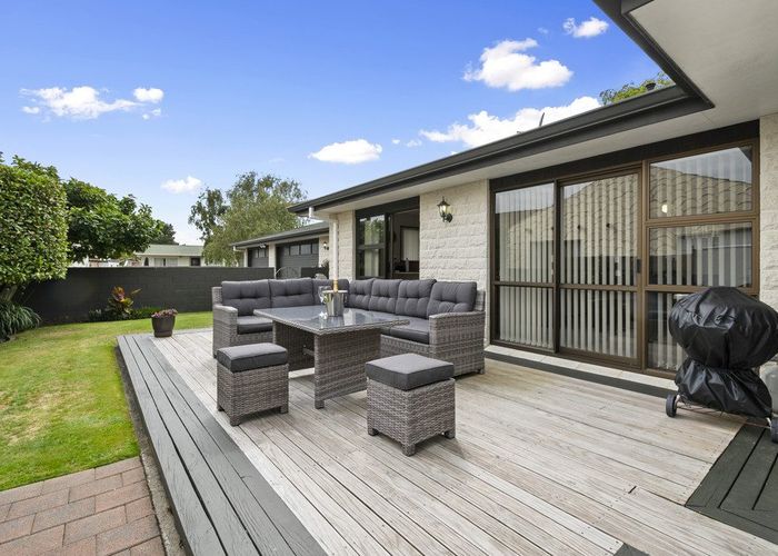  at 27 Humphries Place, Awapuni, Palmerston North