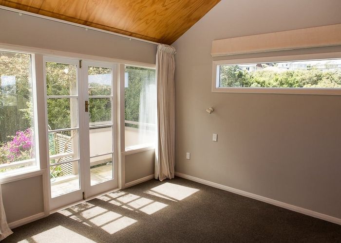  at 4 Omar Street, Khandallah, Wellington, Wellington