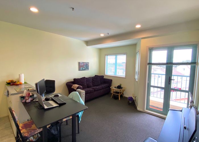  at 18/0 Harrison Road, Mount Wellington, Auckland