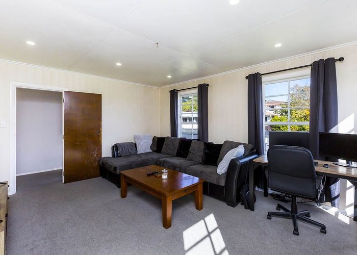  at 62 Hillside Drive, Maoribank, Upper Hutt